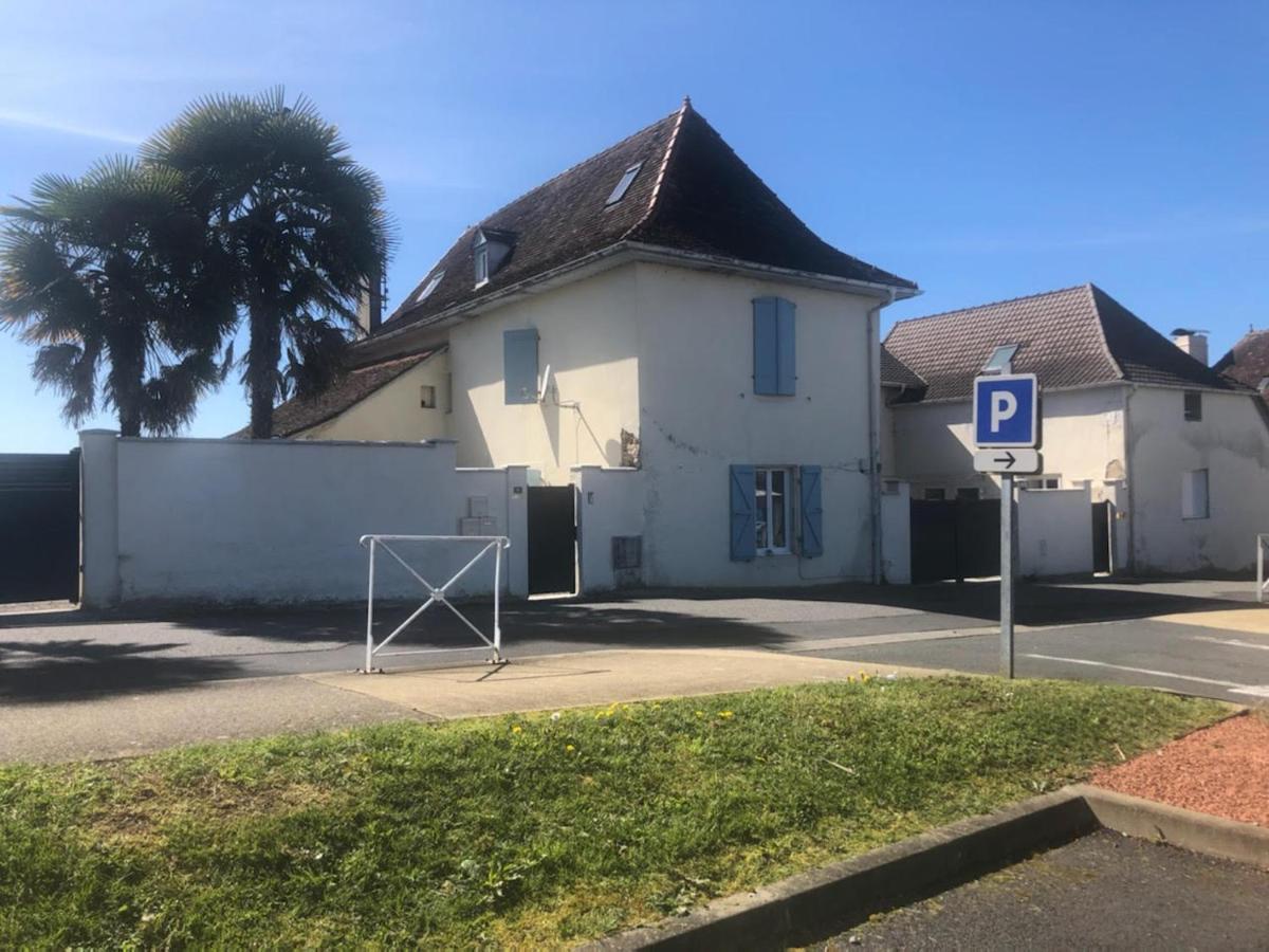 Appartement Meuble Classe 2 Etoiles Tout Confort Lagor 外观 照片